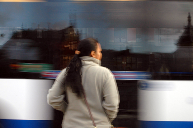 amsterdam_girl_with_tram_web