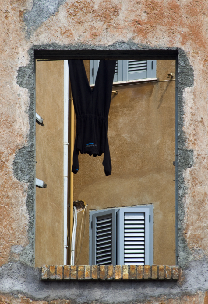 clotheshanging_web
